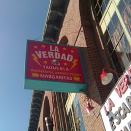 La Verdad exterior sign
